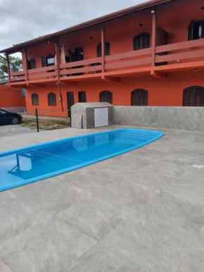0001.12 - Maranduba - Kitnet Térreo -5 Pessoas - 2 Quadras Do Mar - Piscina - Wi-Fi